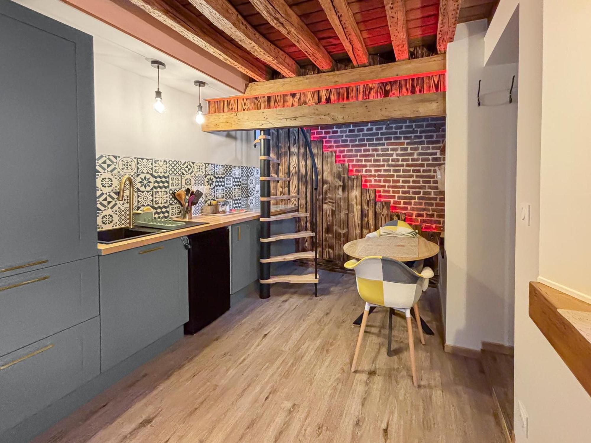 Duplex Cosy Avec Netflix & Amazon Prime Apartment Beauvais Exterior photo